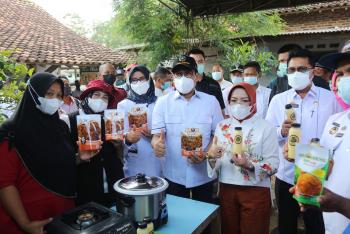 Kunjungi Desa Tanjung Sari Lampung Selatan, Mendes PDTT Abdul Halim Iskandar Apresiasi Sistem Manajemen KPT Maju Sejahtera